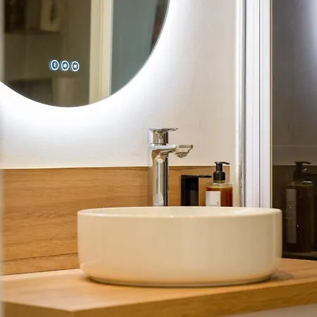 Rafael F2 Bourgeois Avec Jardin Appartement