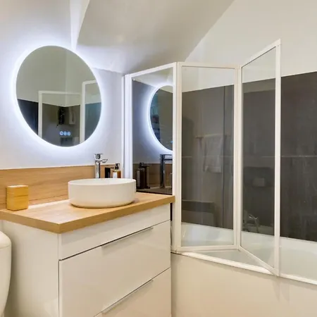 Apartment Rafael F2 Bourgeois Avec Jardin